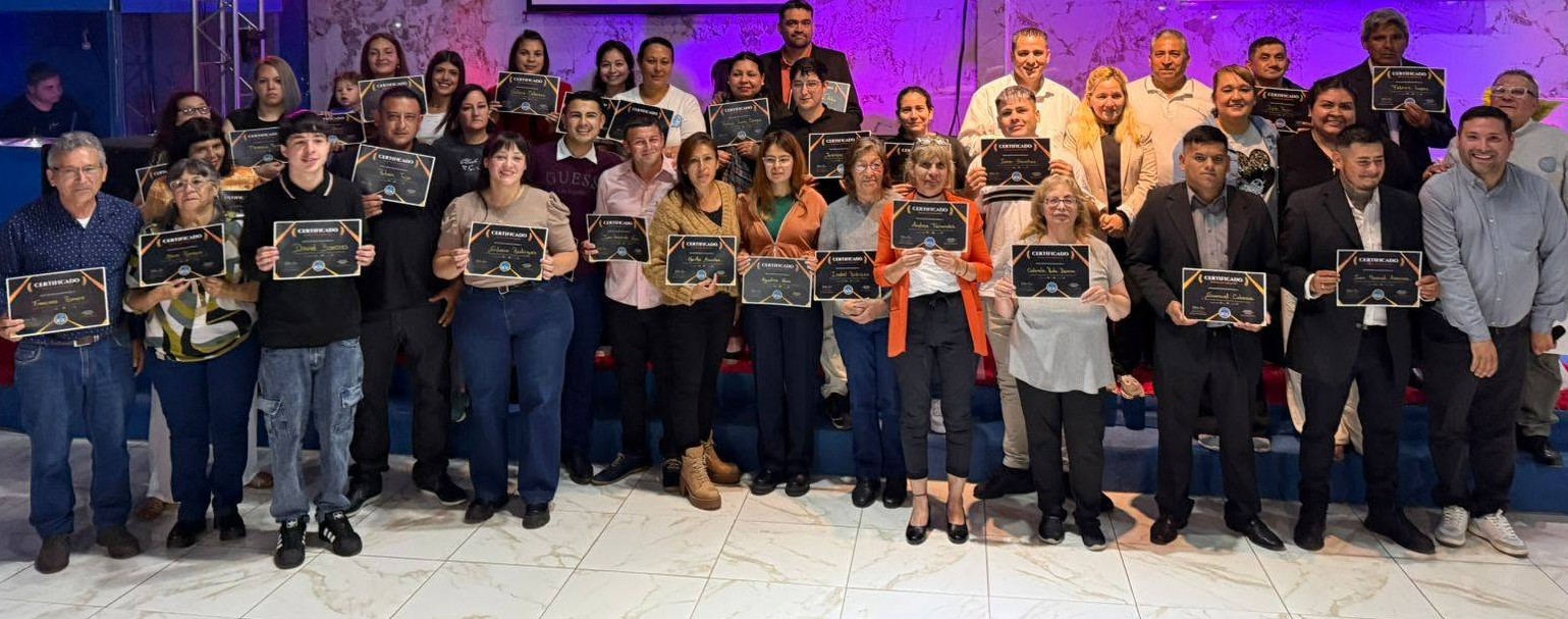 Entrega de certificados - Escuela de Liberación